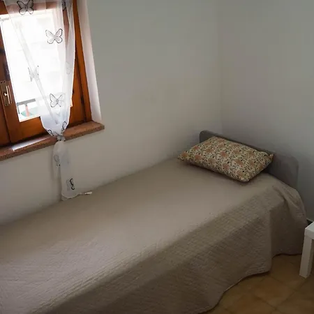 Apartment Lovely 2 Min From The Beach